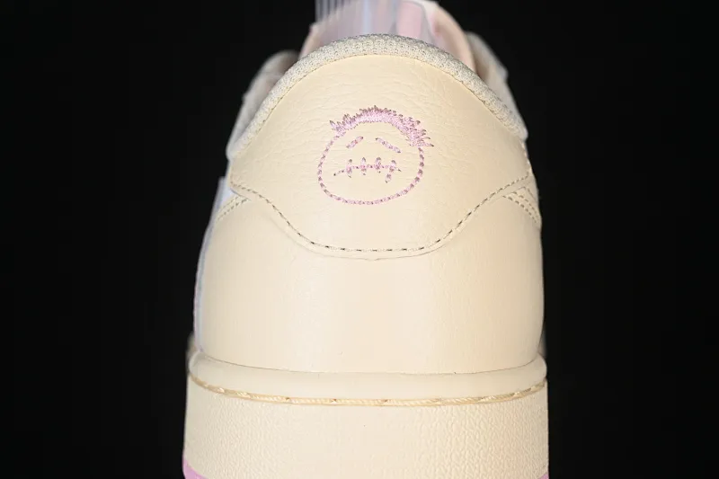 All Categories Air Jordan Jordan Series Basketball Shoes Air Jordan 1 Low Foreign Trade Version Travis Scott x Air Jordan 1 Low OG AJ1 Joe 1 Joint Undercut IQ7604-100